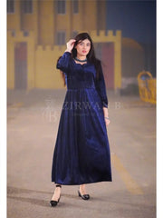 Vintage-Inspired Velvet Sweetheart Maxi Dress