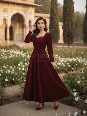 Vintage-Inspired Velvet Sweetheart Maxi Dress